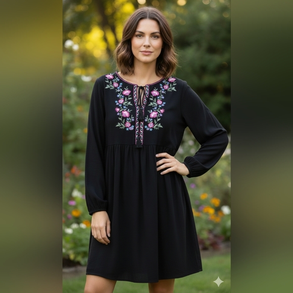 Arizona Jean Company Dresses & Skirts - Boho Dress With Floral Embroidery Size Small NWT